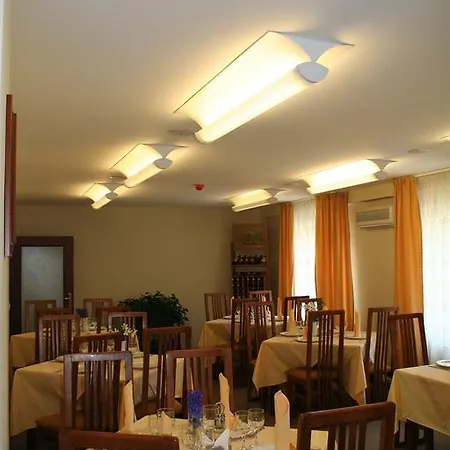 Baneasa Parc 호텔 부쿠레슈티