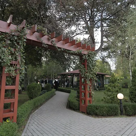 Hotel Baneasa Parc 3*