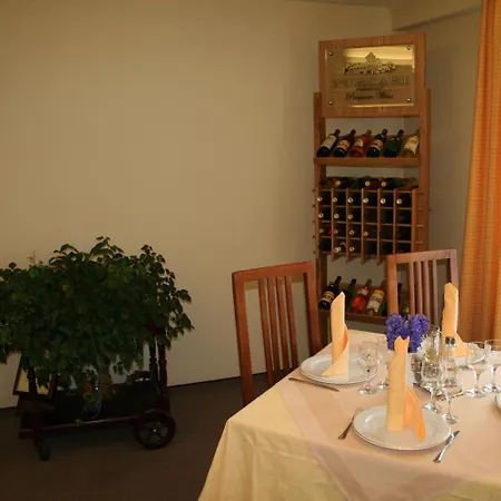 Baneasa Parc فندق 3*