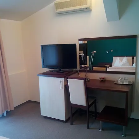 Hotel Baneasa Parc