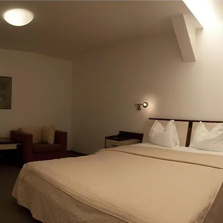 Baneasa Parc 3*